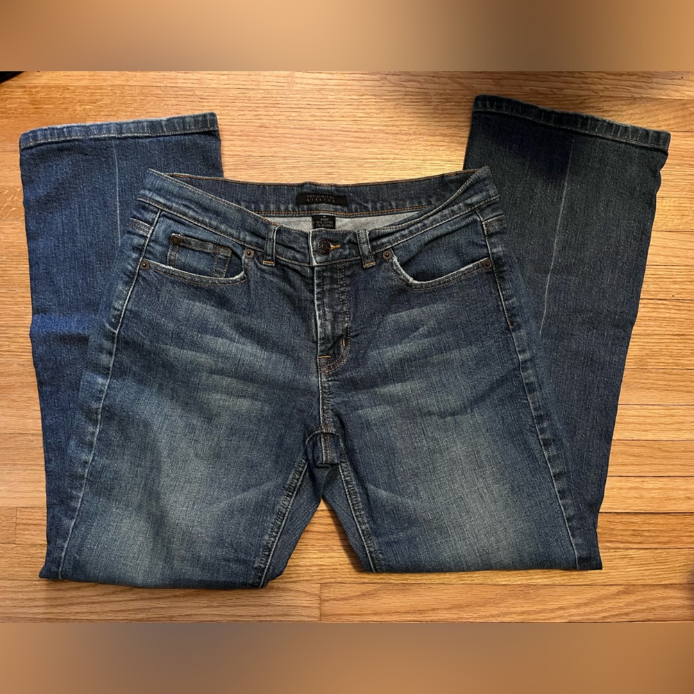 The Limited - STRETCH - SZ 8 SHORT- Dark Wash Distressed Jeans
